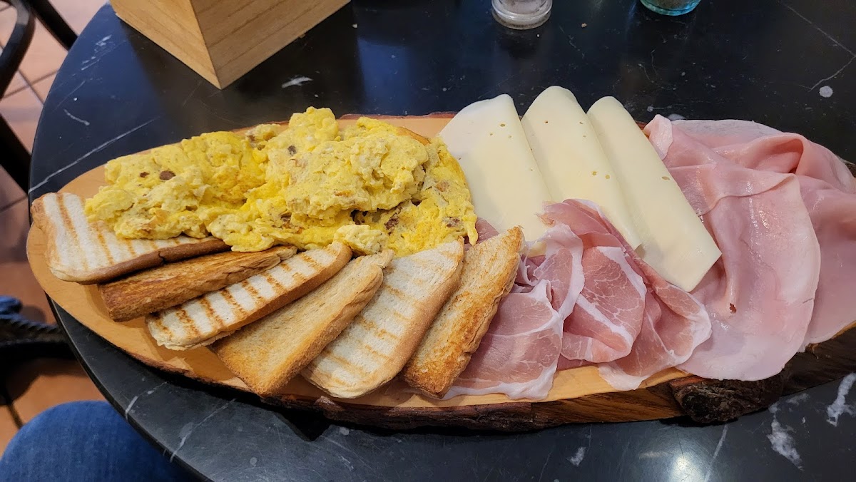 Apulia Café Bistro-3